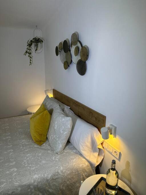 Habitacion Roca Foradada En Casa Cami De Les Aiguees Monistrol De Montserrat Buitenkant foto