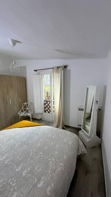 Habitacion Roca Foradada En Casa Cami De Les Aiguees Monistrol De Montserrat Buitenkant foto